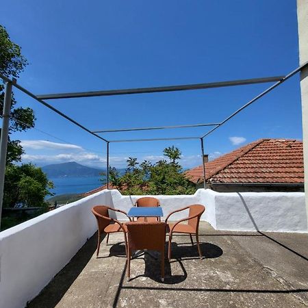 Παραδοσιακό Σπίτι Με Θέα Villa Tríkeri Dış mekan fotoğraf