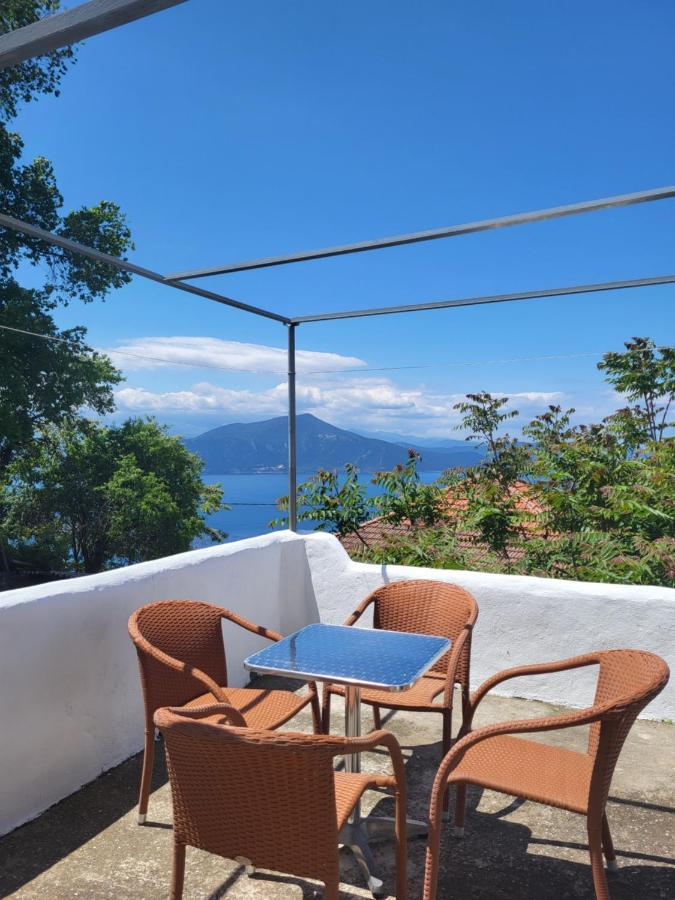 Παραδοσιακό Σπίτι Με Θέα Villa Tríkeri Dış mekan fotoğraf